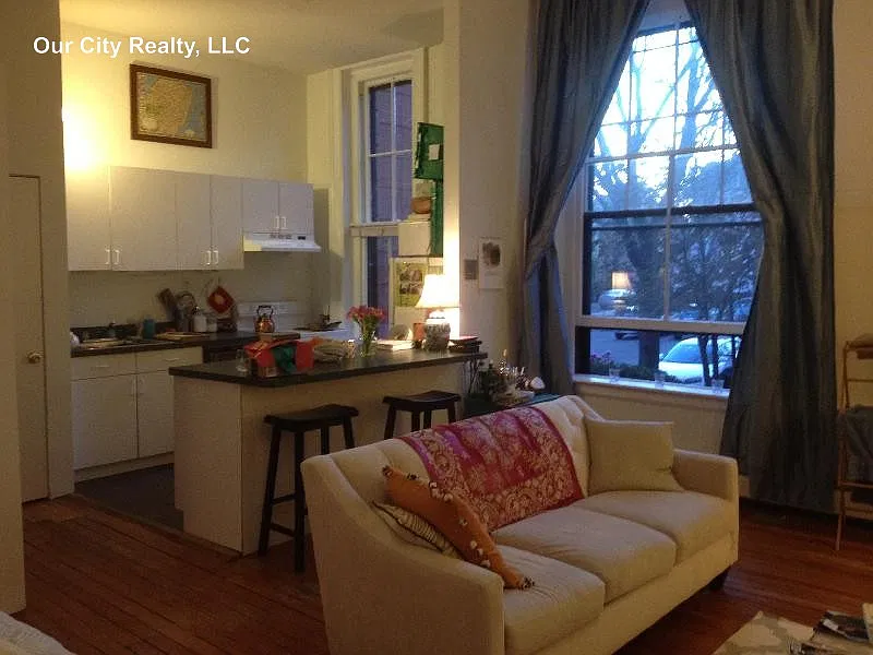 Studio, 1.0 bath, 500 sqft, $2,400 — Photo 2