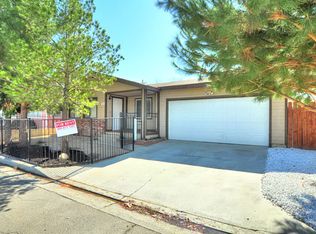 1852 Park Circle Dr, Lancaster, CA 93535
