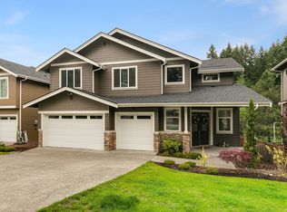 15230 NE Woodland Pl, Woodinville, WA 98072
