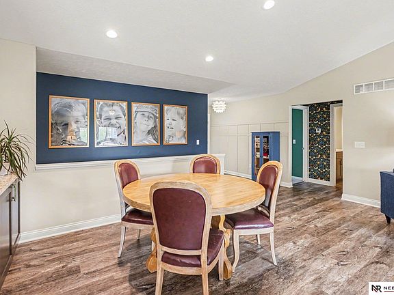 5th image of 811 Terrace View Dr
