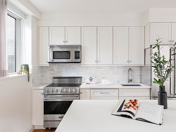 5th image of 200 E 66th St APT B105