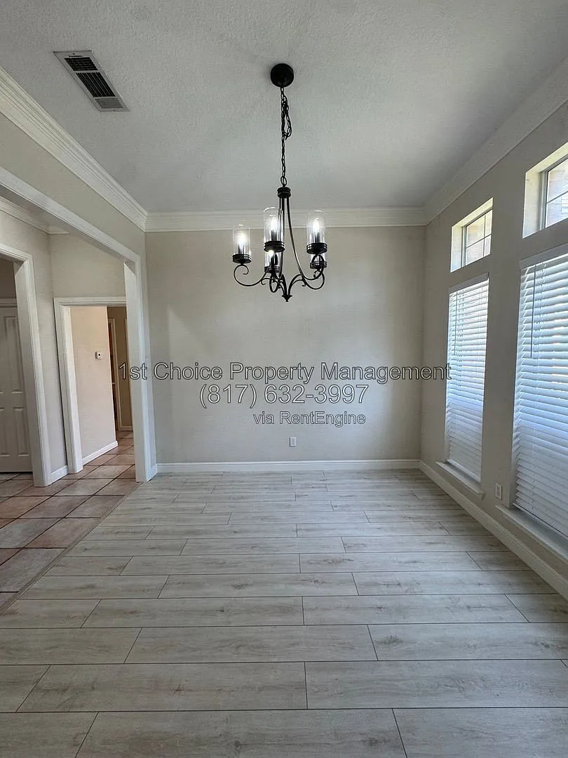4 bed, 2.0 bath, 2738 sqft, $3,795 — Photo 4