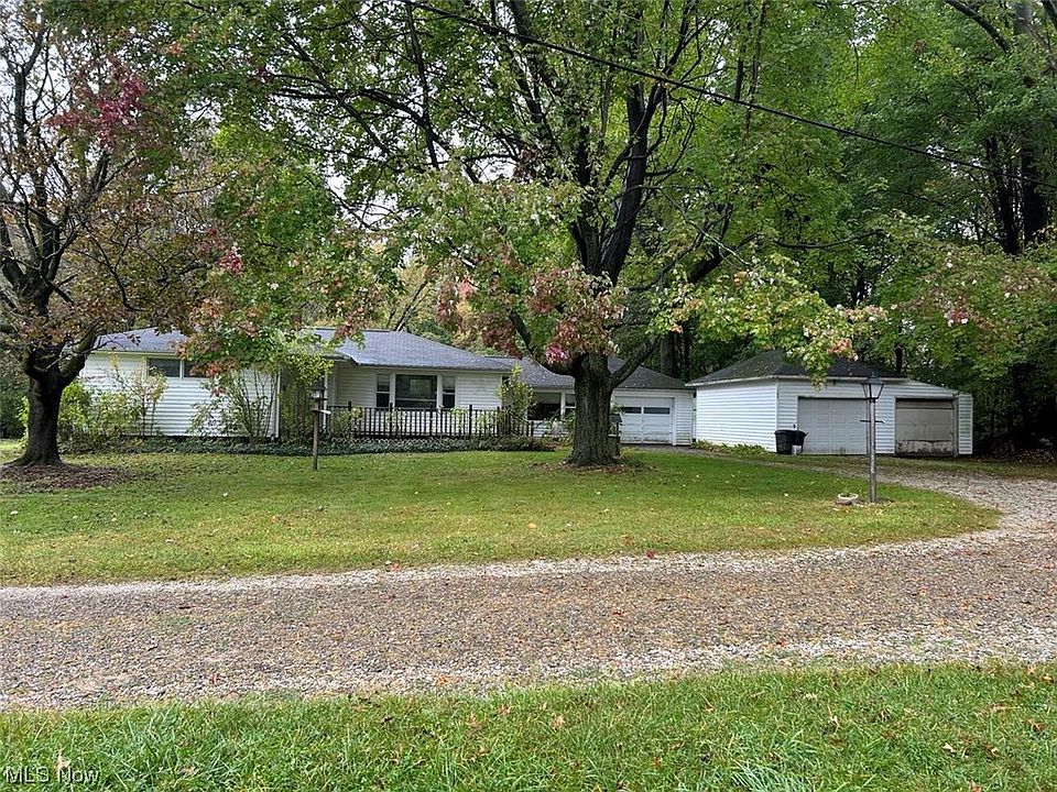 1st image of 166 Fairlane Dr
