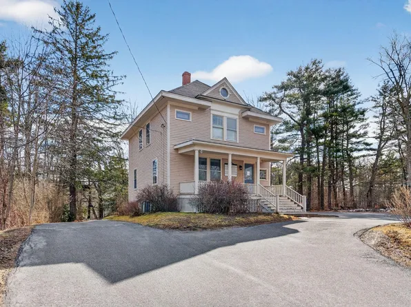 133 Gray Road, Falmouth, ME 04105