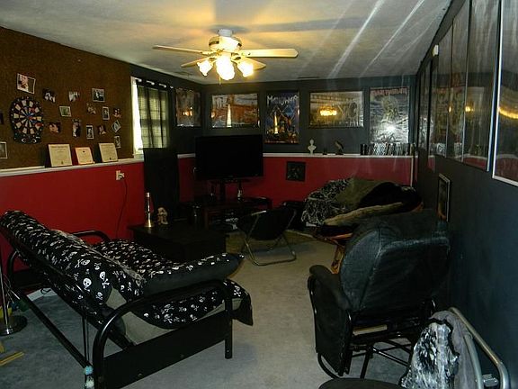 Activities room or Perfect Man cave