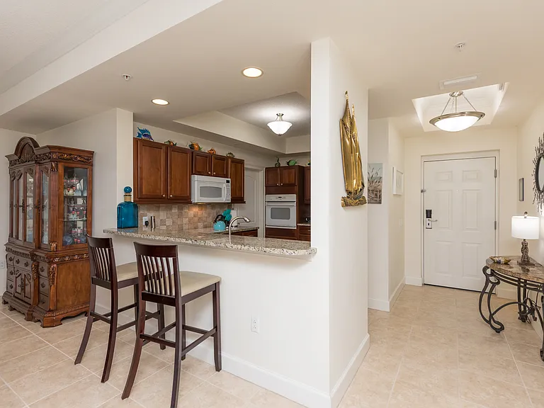 102 Yacht Harbor Dr #468 — Photo 5