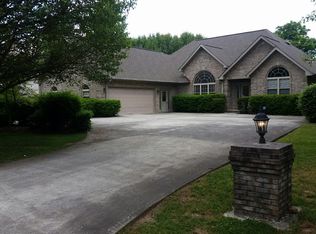 1112 Arrowhead Dr, Crossville, TN 38572