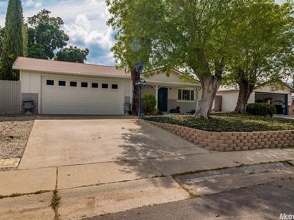 2nd image of 2336 Benita Dr