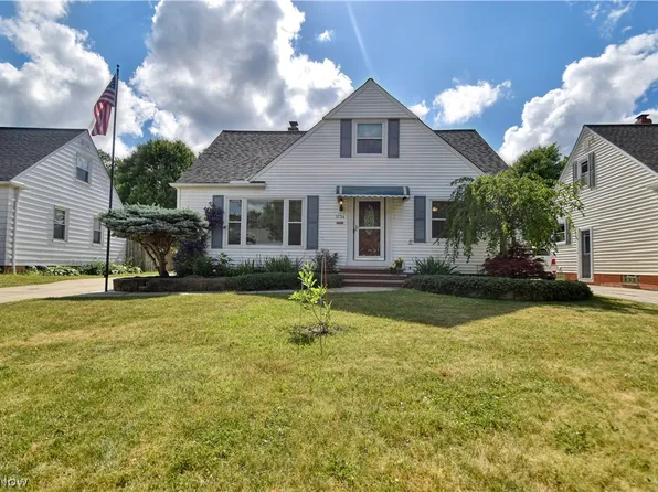 1734 Hawthorne Dr, Mayfield Heights, OH 44124