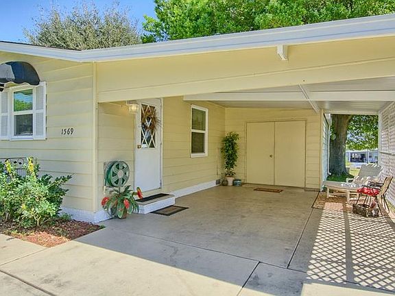 3rd image of 1569 Hillcrest Dr