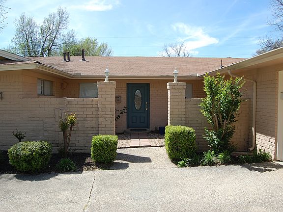 3rd image of 4004 Sundown Dr