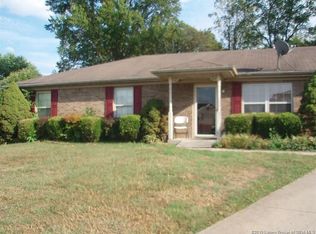 64 Wolfe Trace Ct, New Albany, IN 47150