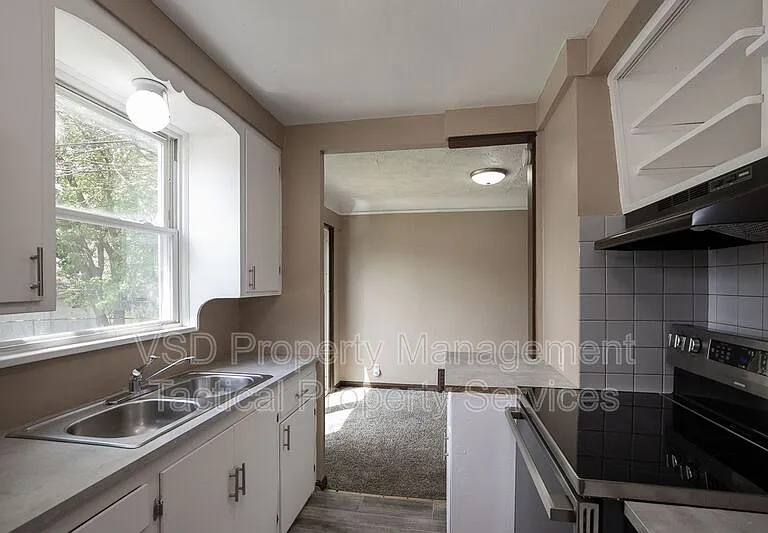 5120 Clement Ave — Photo 8