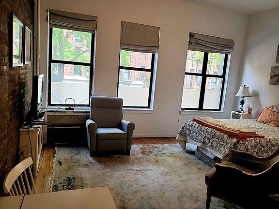 2nd image of 156 W 74th St #1A