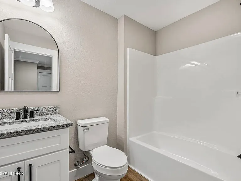 721 Haig St — Photo 12