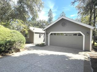 19046 Lake Forest Dr, Penn Valley, CA 95946