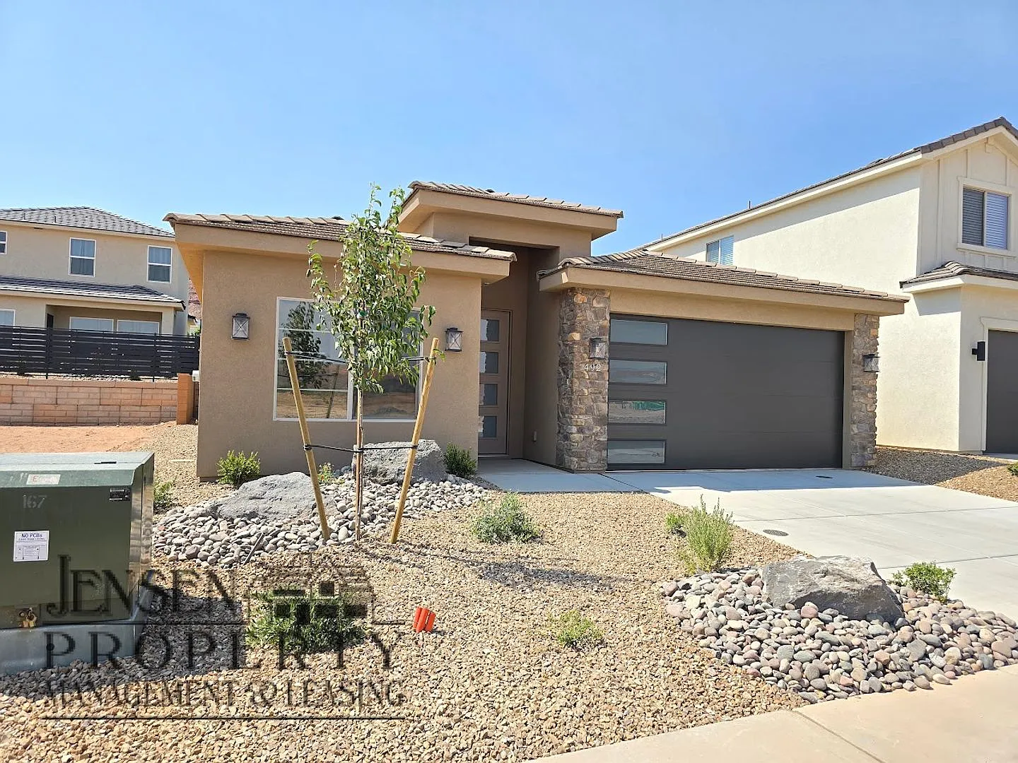 3 Bedroom home in Red Trails Community — Photo 2