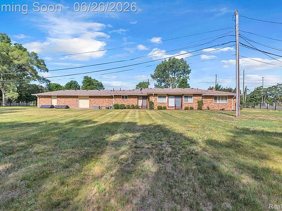 3rd image of 21362 Lahser Rd