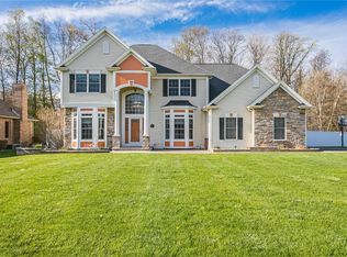 312 Cherry Creek Ln, Rochester, NY 14626