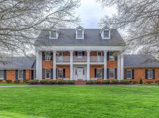 1005 Cabernet Dr, Chesterfield, MO 63017