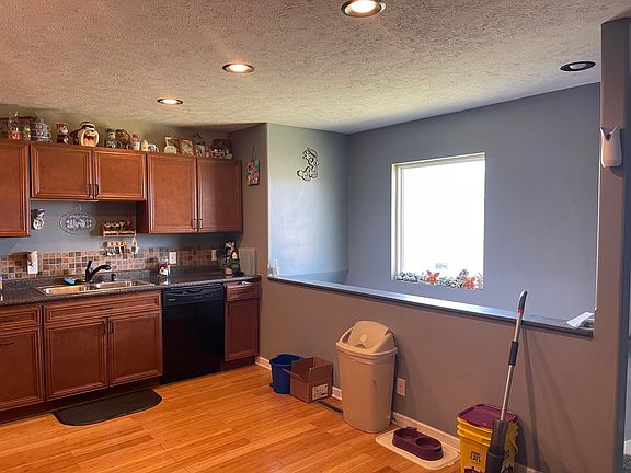 5th image of 47 Wenwood Cir