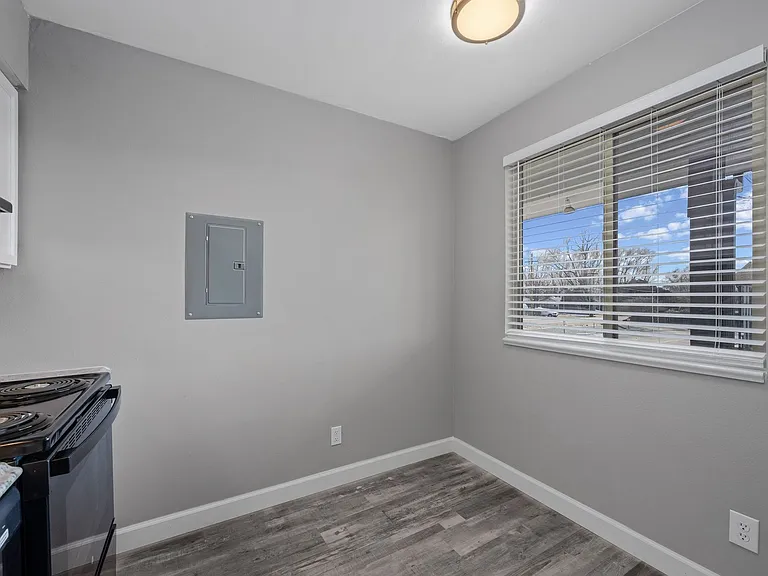 Peak 72 Apartments — Photo 28