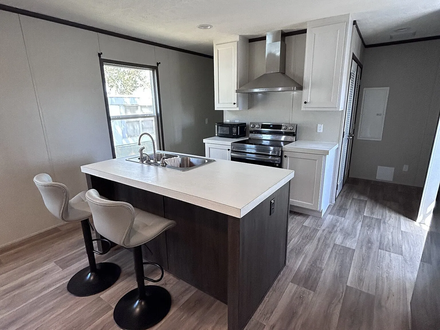 Town & Country MHP **Ask about free rent — Photo 2