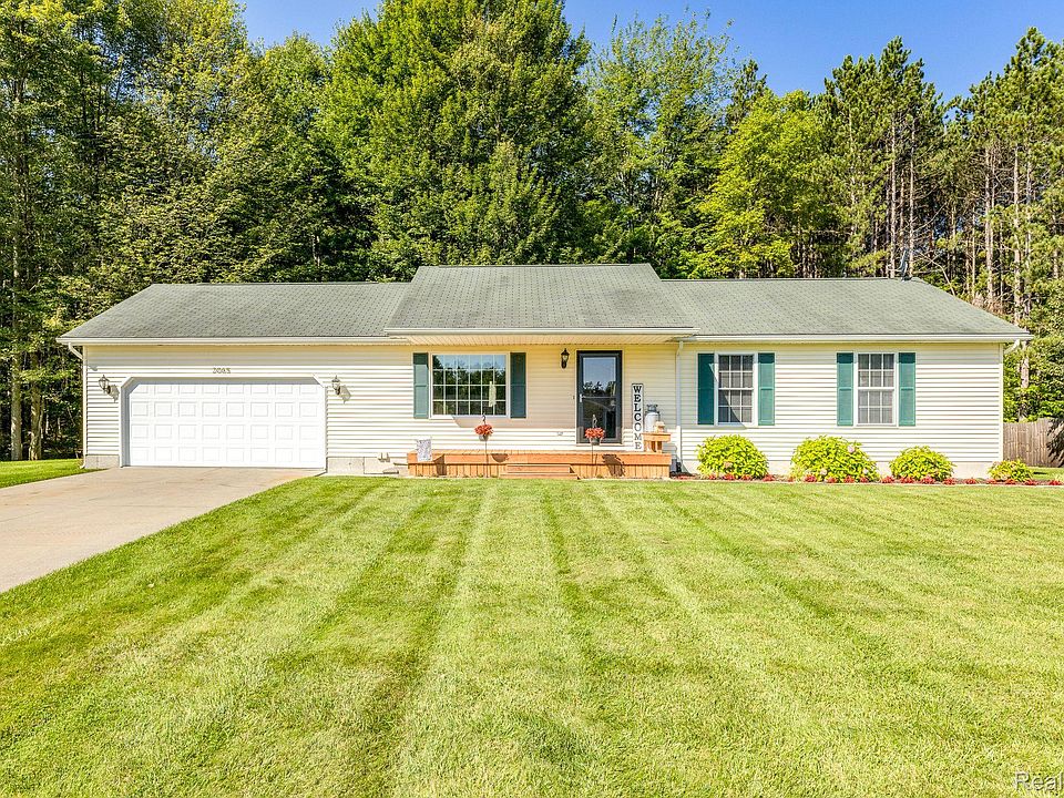 1st image of 2065 Edward Ln W