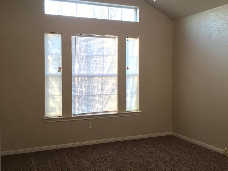 322 Cedar Ridge Dr — Photo 5