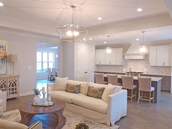 5th image of 10018 Adagio Cv Lot 25