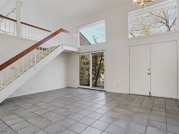 5th image of 441 Knollwood Dr #13