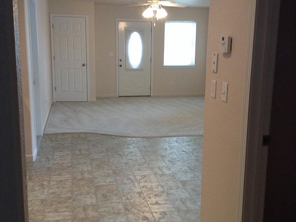 3rd image of 709 Wiles Ln