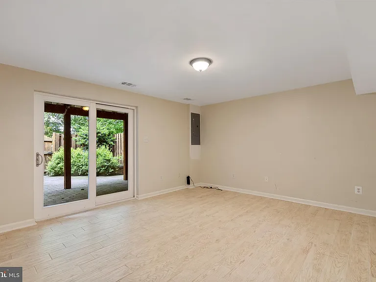 8608 Rocky Gap Ct — Photo 33