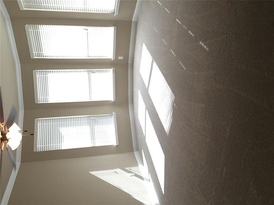2nd image of 500 Daffodil Ln