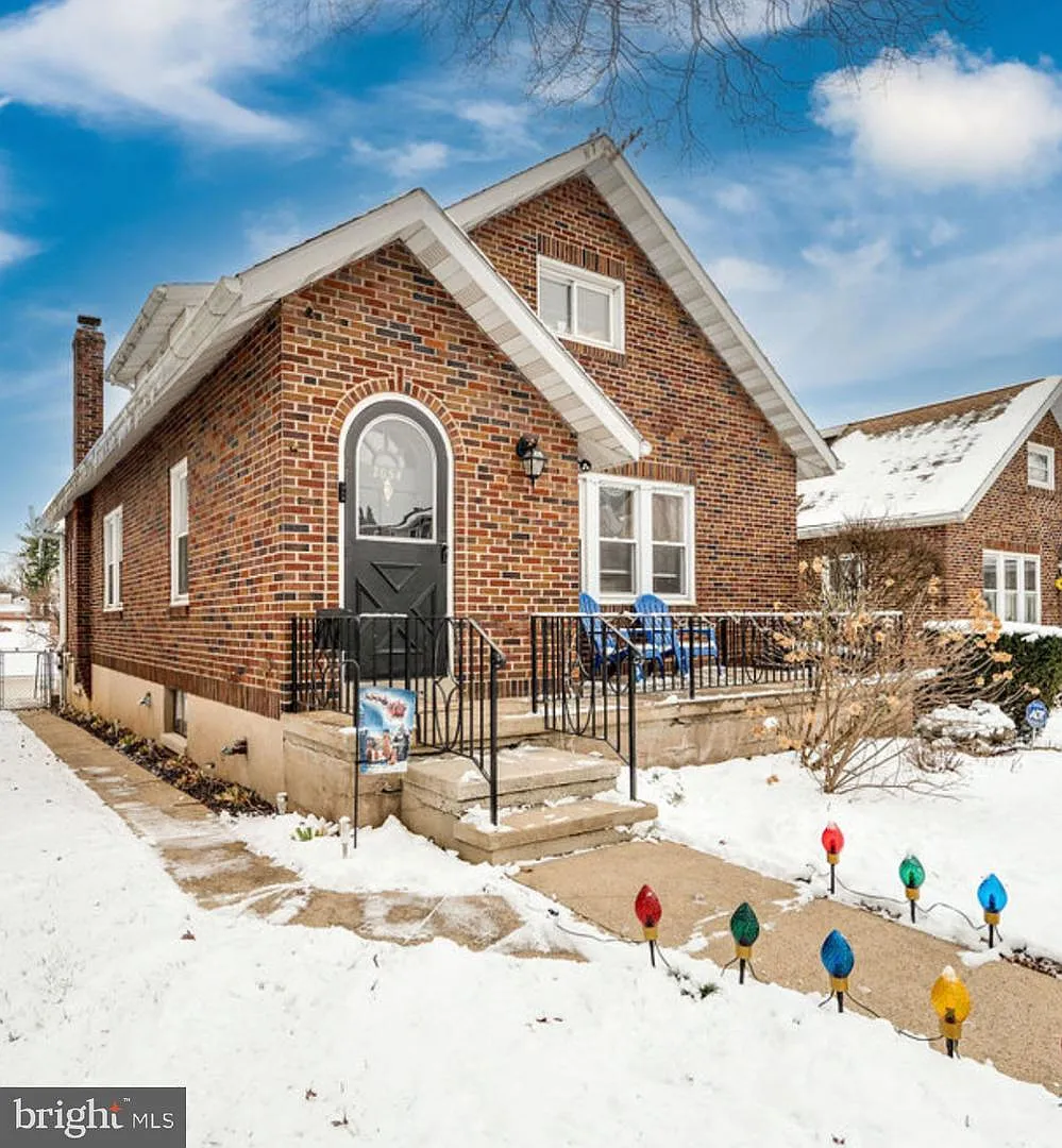 2054 Cleveland Ave photo 1