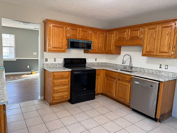 2nd image of 759 Buck Blvd SE