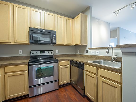22664 BLUE ELDER TER #303-JS Realty-Kitchen