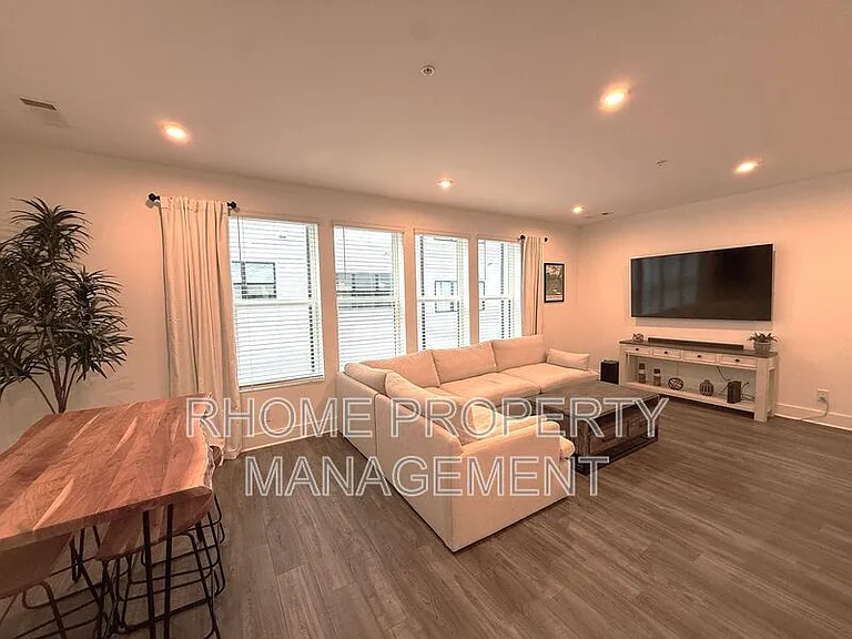 729 Eloise Way SE — Photo 5