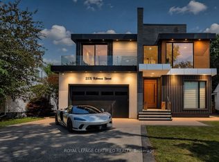 2378 Rebecca St, Oakville, ON L6L 2A9