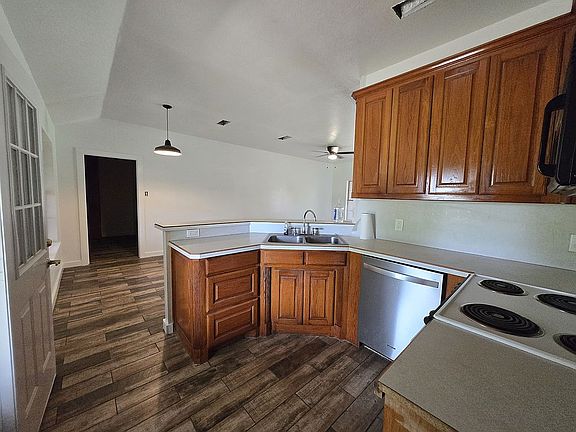 2nd image of 205 N Spring Branch Trl