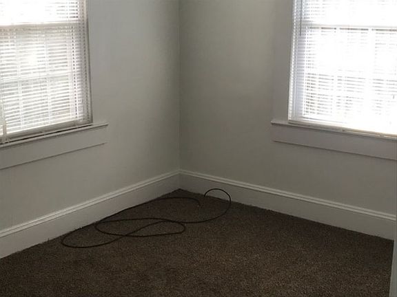 4th image of 304-A White St