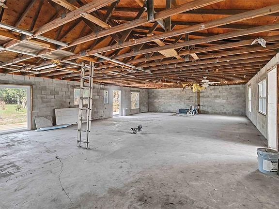 4th image of 3903 Powerline Rd