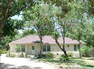 817 Shady Grove Ln, Adkins, TX 78101