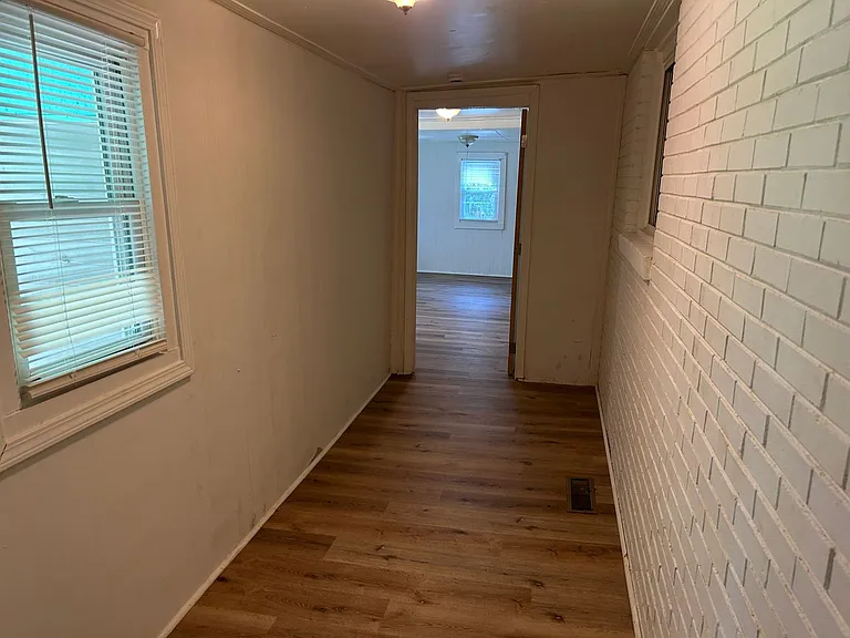 2119 Elbon Dr — Photo 9