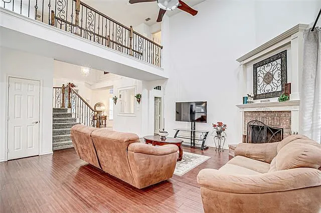 2986 Hillingdon Dr — Photo 9