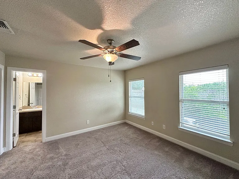 2328 Verna Lee Blvd — Photo 11