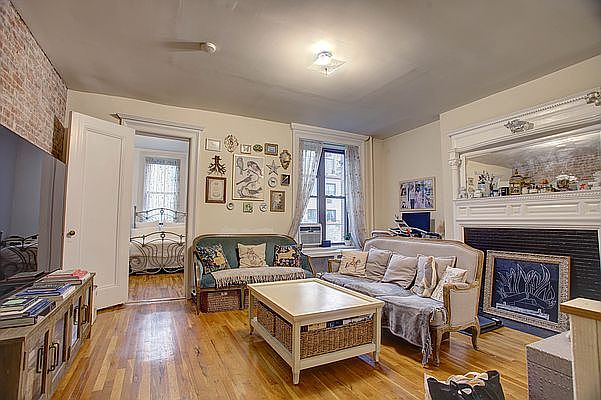 1st image of 128 W 81st St APT 6