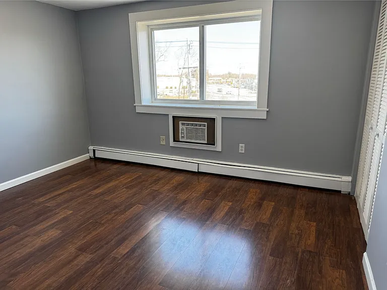 215 Winter St #4N — Photo 14