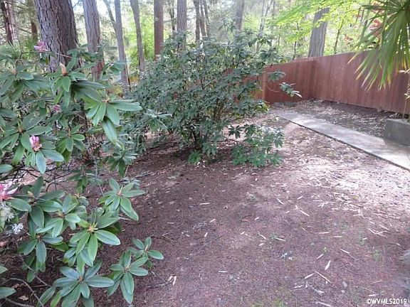 3rd image of 2652 NW Bluebell Pl