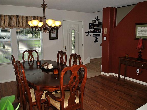 3rd image of 18122 Rose Hill Park Ln